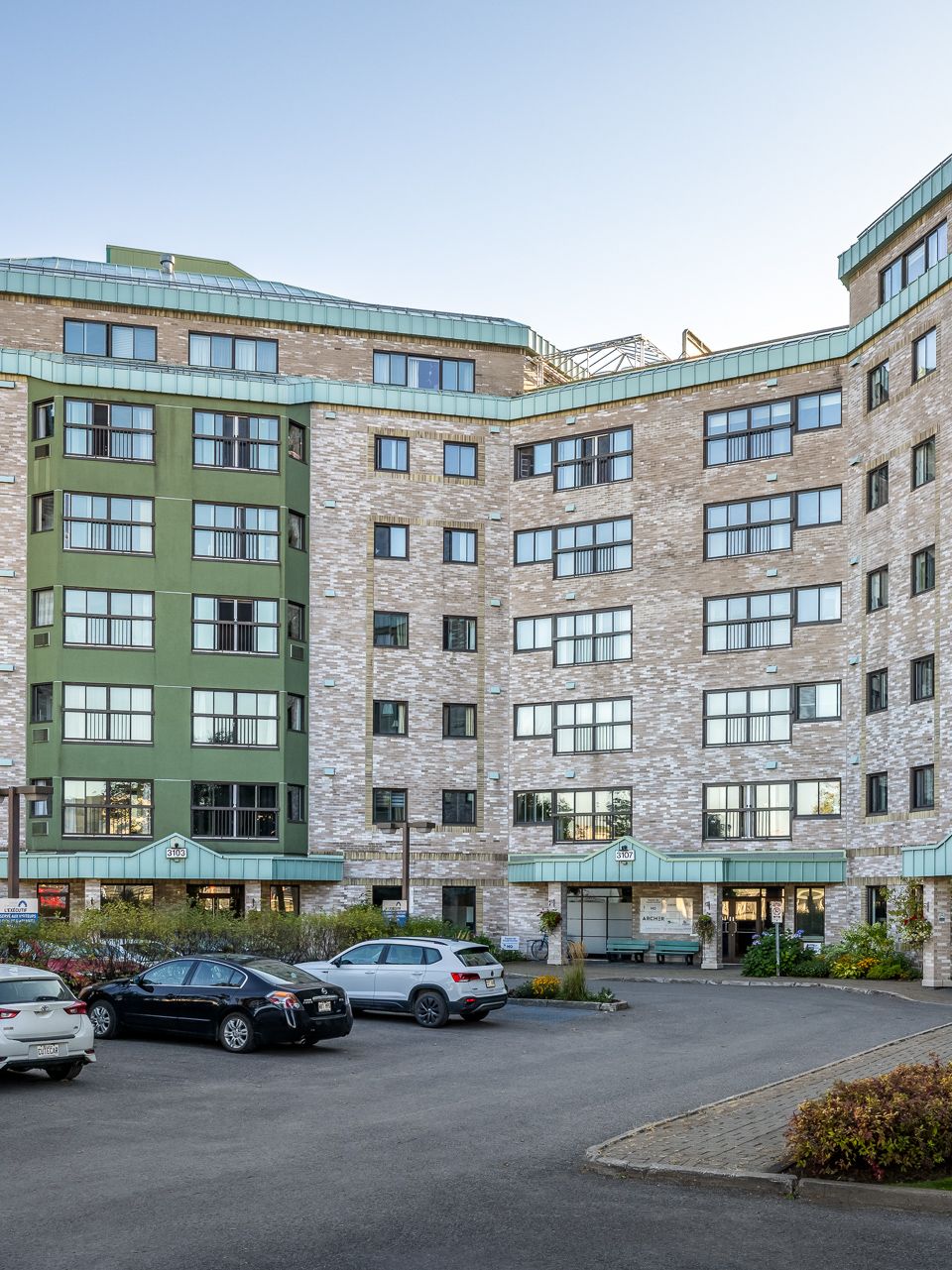 3103-3111 Avenue Des Hôtels